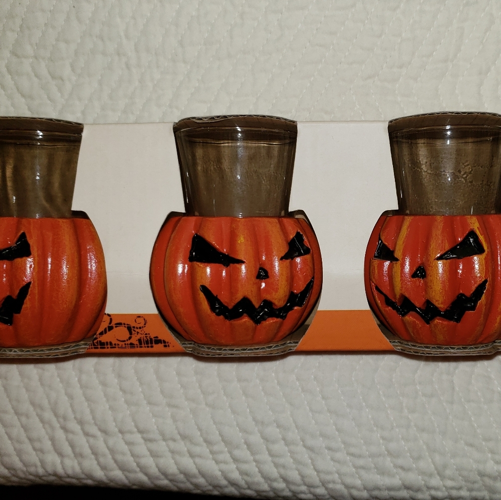 4 pc Halloween Shot Glasses/ Shooters.